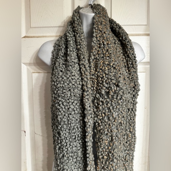 Scarf - Picture 3 of 4